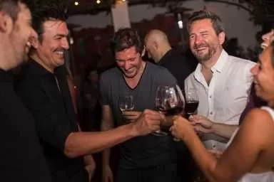 Come Wine With Us, un evento pop-up para los amantes del vino, pensado para disfrutar vinos por copas