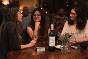 Come Wine With Us, un evento pop-up para los amantes del vino, pensado para disfrutar vinos por copas
