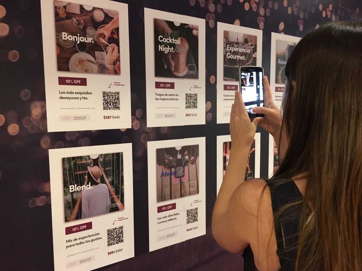 Bigbox presenta sus destacados pare estas Fiestas, instala un spot especial en el subte para comprar regalos desde el celular y junto con AvantTrip te invita a participar de un sorteo por un viaje.