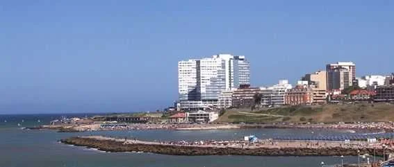 La Feliz con múltiples opciones para disfrutar de la playa y el nuevo circuito de cervecerías y centro comercial