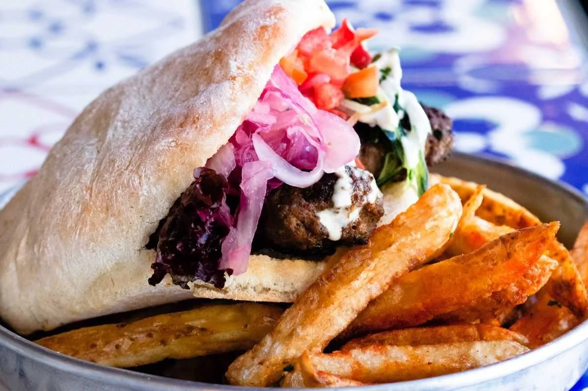 Noches kosher en BENAIM