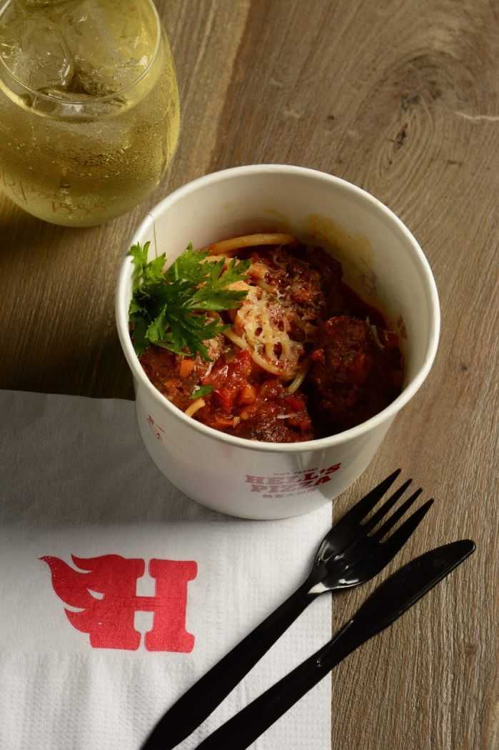 Pasta al estilo neoyorkino en Hell’s Pizza 