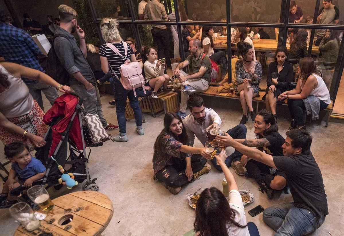 El día de la madre también se celebra en un ambiente cervecero como Growlers