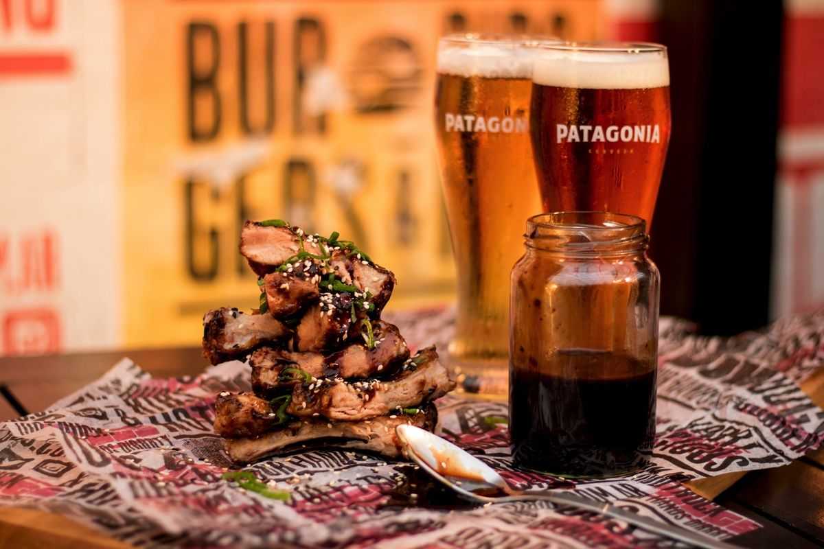 Ribs de cerdo Asiáticas con salsa BBQ de miso y jengibre