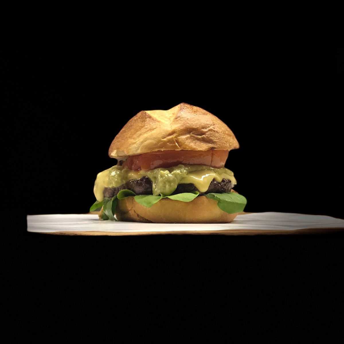 Provoleta, pesto y mayonesas de chimichurri protagonizan las hamburguesas de edición limitada de La Choppería