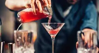 Tragos: Cosmopolitan