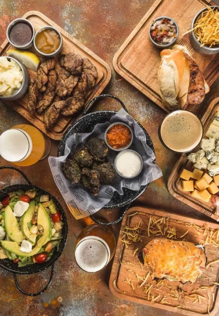 Desarmadero inaugura Desarmadero Session: 14 canillas con las mejores cervezas, sándwiches con carnes a la parrilla y nuevo servicio de mediodía