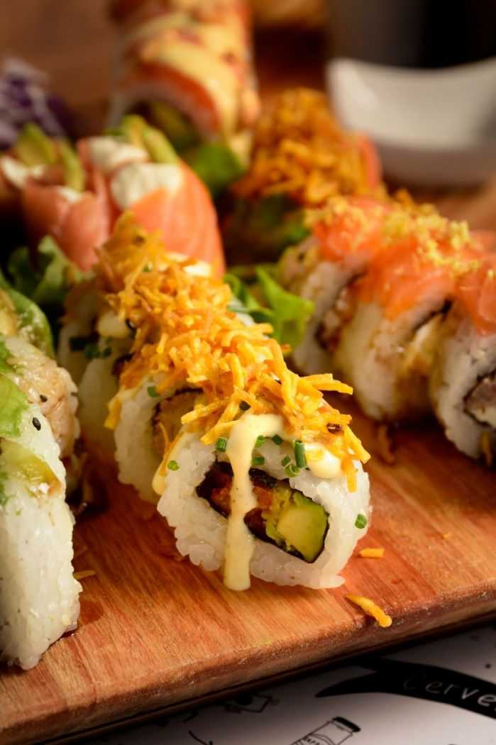 Sushi y cerveza en Sushi Pop Izakaya para festejar el Día del Amigo