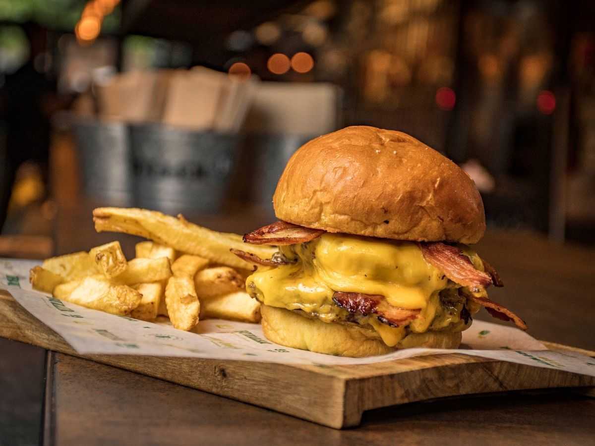 Doble McFly: la nueva hamburguesa de edición limitada de Buller