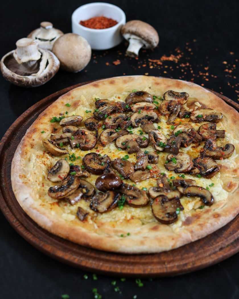 Almacén de Pizzas presenta su nueva pizza de edición limitada diseñada por Pablo Massey