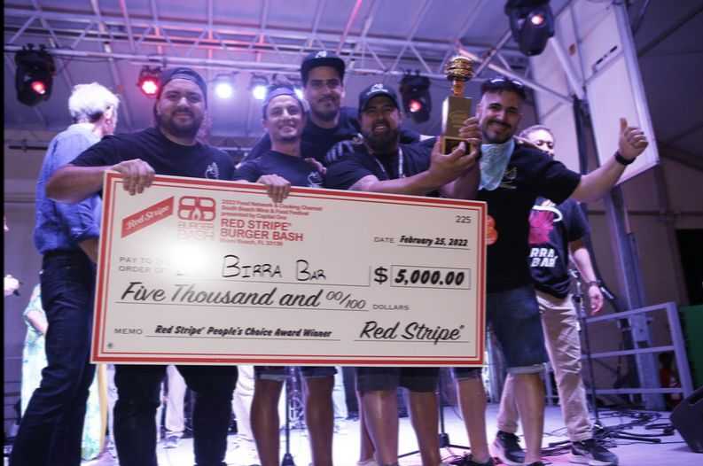 LA BIRRA BAR GANÓ EL PREMIO A LA MEJOR HAMBURGUESA DE USA