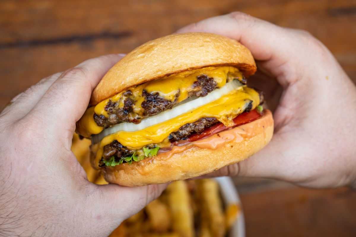 The Food Truck Store presenta su homenaje del mes: en abril, el turno es para la Irvine, un homenaje a la hamburguesa doble