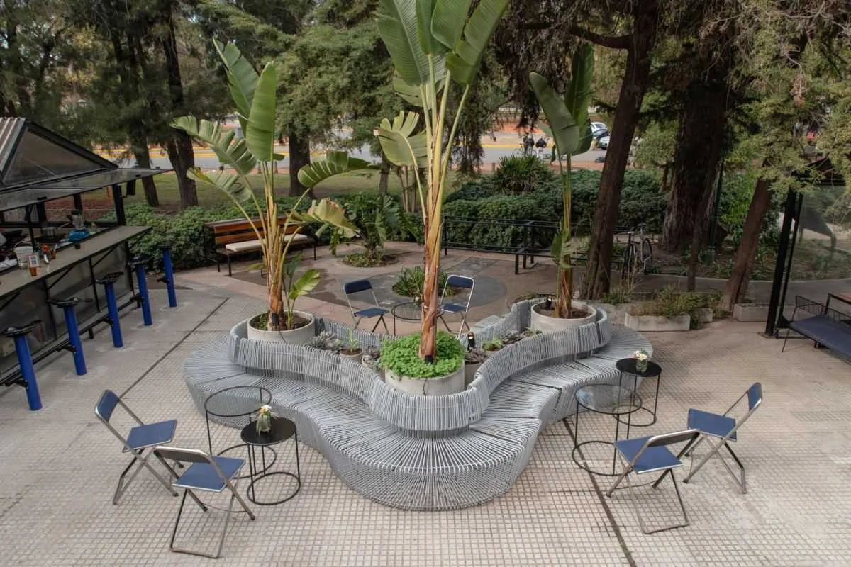 Nuevo en los Arcos del Rosedal: AVG Electric Café, un bistró & café de especialidad que une naturaleza y diseño