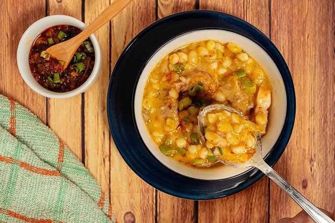POMPEYA: HUMITA, LOCRO, PANQUEQUES Y COPA DE VINO 