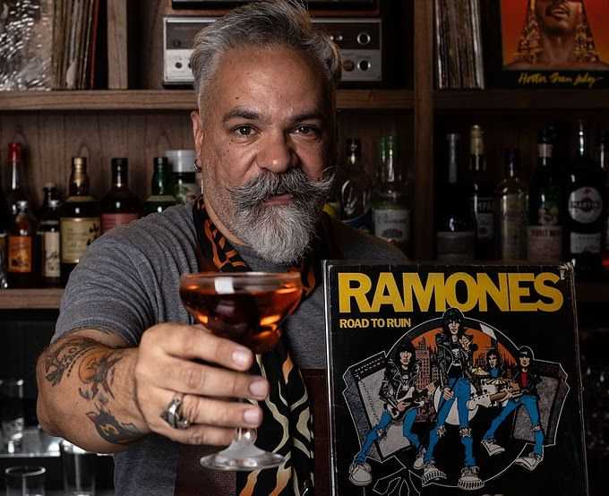 MIXTAPE: BARTENDERS Y DJS INVITADOS