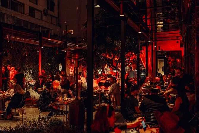 Halloween en Casa Cavia, una noche de villanos y cocktails en Ciudad Gótica