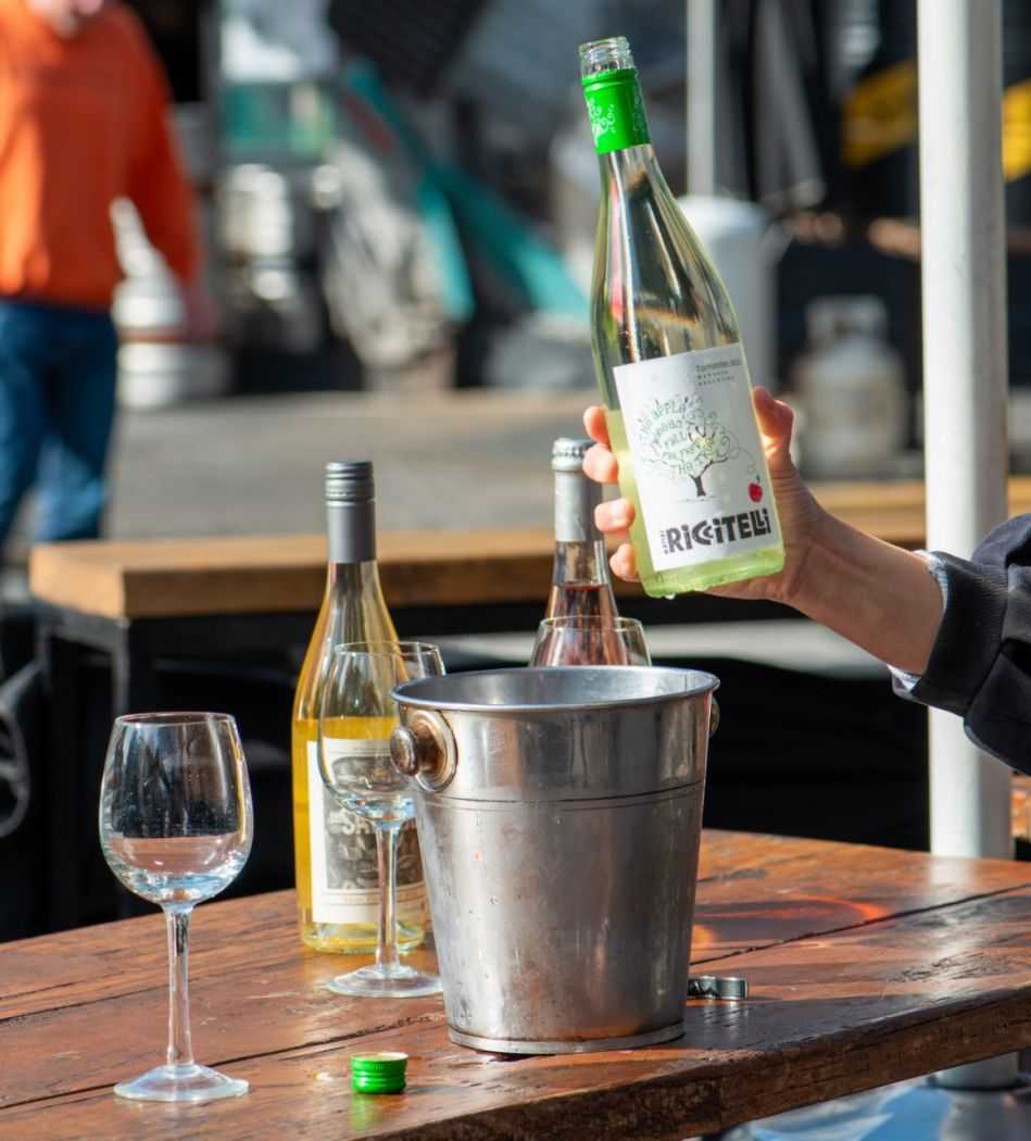 Desarmadero celebra la Navidad con tres promociones en vinos para completar la mesa