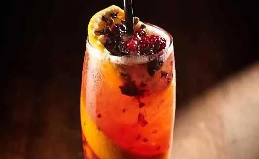 RECETA DEL CÓCTEL: RASPBERRY CLUB
