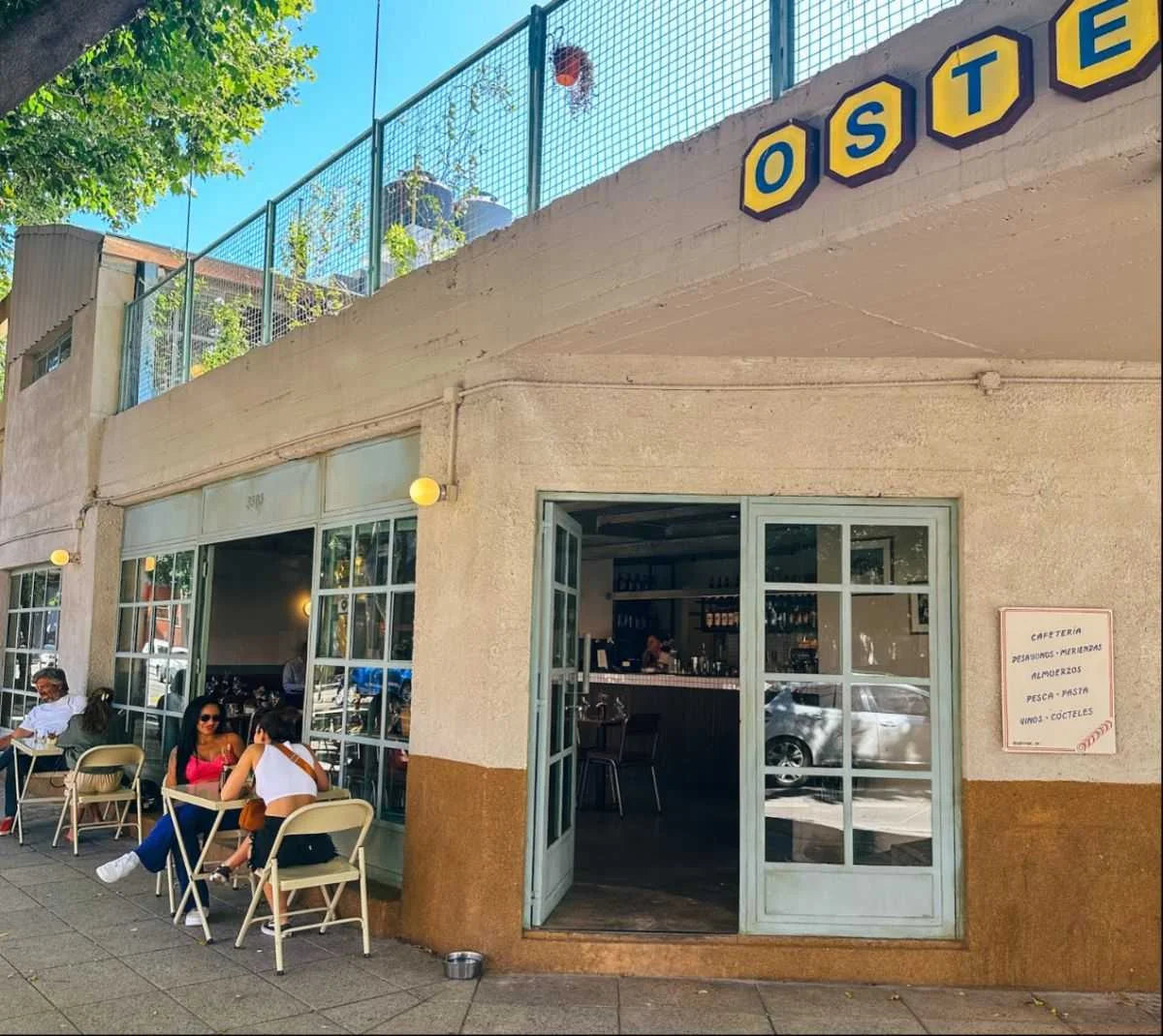 &ldquo;Vinito, vinilos y vos&rdquo;: el ciclo del restaurante Ostende que invita a celebrar el encuentro con variedad de platos especiales y música en vivo