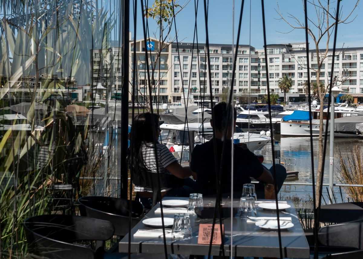  Sunset con degustación libre de Bodega Falasco Wines, tres propuestas gastronómicas y DJ en vivo en Hierro Nordelta