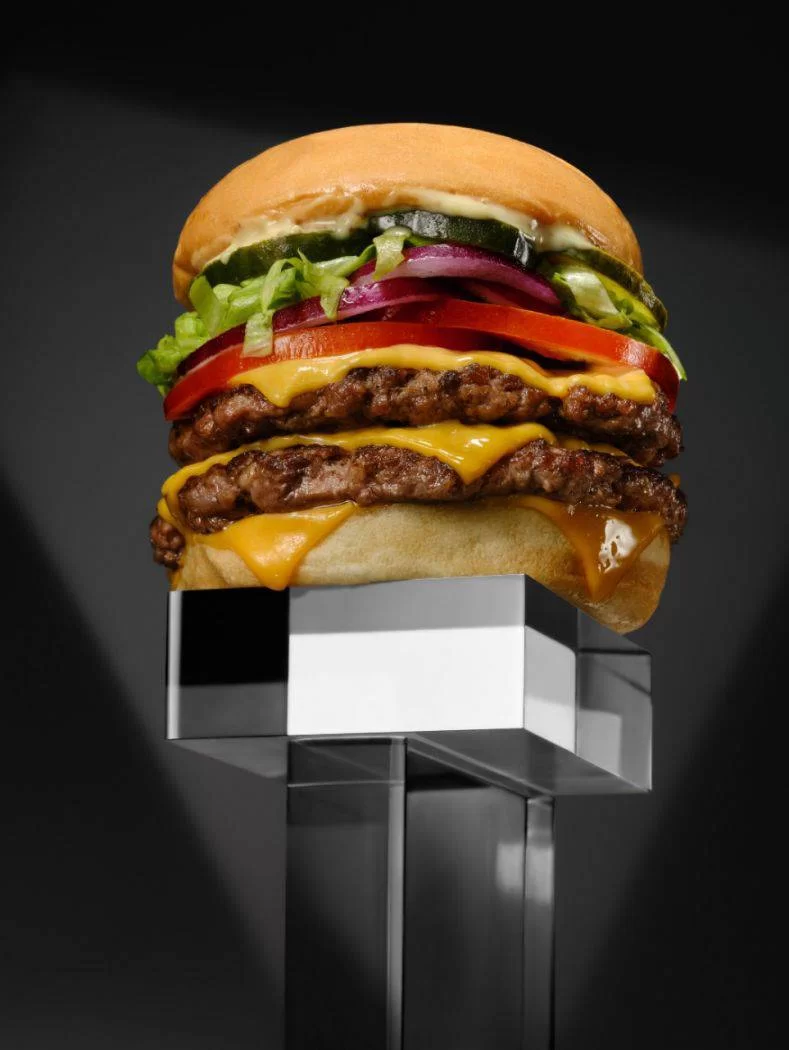 Williamsburg renueva su identidad: hamburguesas con carácter y estética de marca de lujo