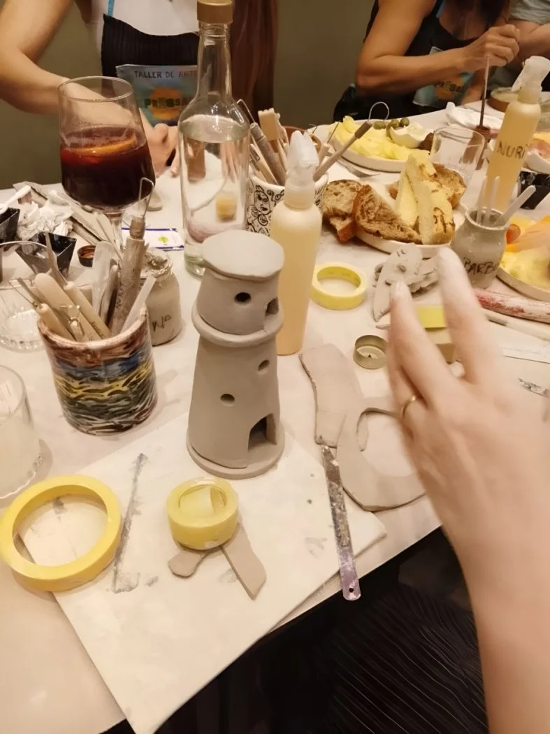  Taller de cerámica con picoteo gourmet en Bilbo Villa Crespo: arte, creatividad y sabor