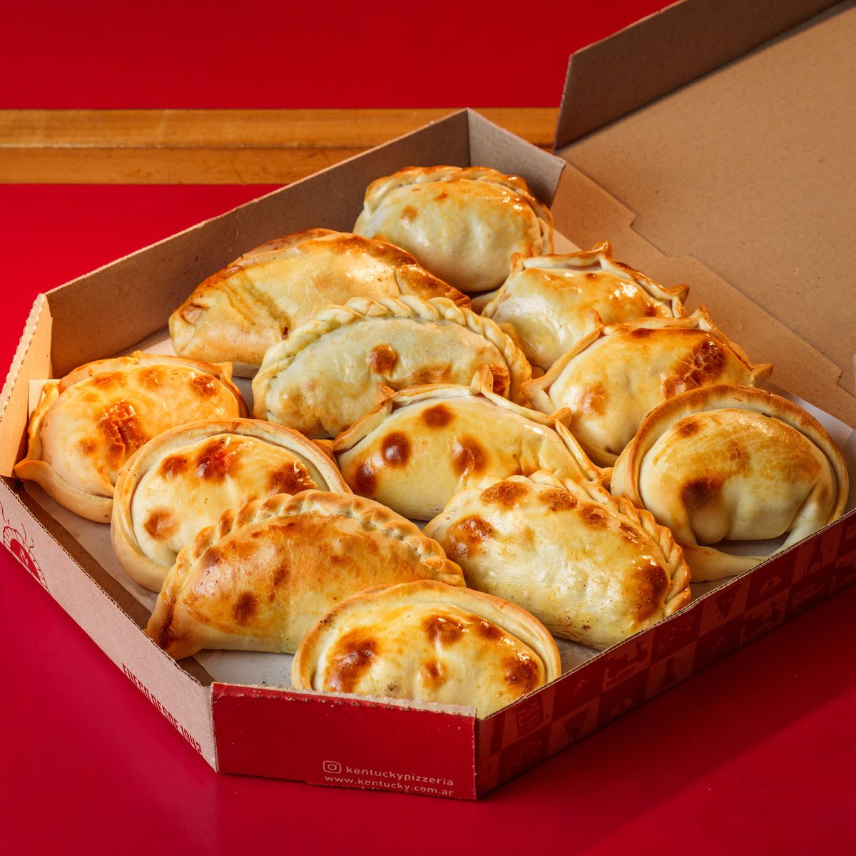 Día de la Empanada: Kentucky impulsa la reinvención del clásico argentino con nuevos sabores y más variedad en las cartas