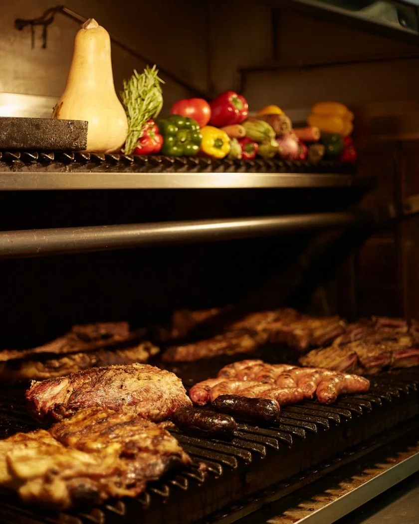 Del escritorio a las brasas: Dandy Grill apuesta por convertir el almuerzo laboral en una experiencia completa 