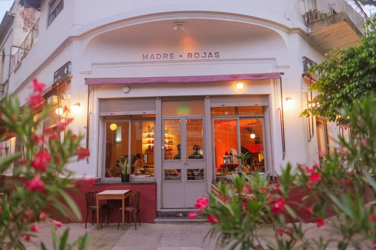 Madre Rojas celebra el 9 de Julio con una carta especial junto a los vinos Rocamadre