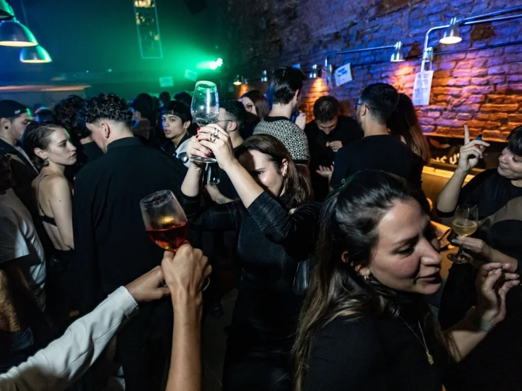 12 bartenders en un bar: 878 y un nuevo Tomemos Thames para cerrar la BA Cocktail Week