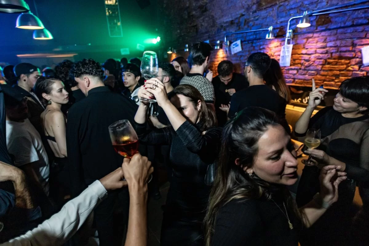 12 bartenders en un bar: 878 y un nuevo Tomemos Thames para cerrar la BA Cocktail Week