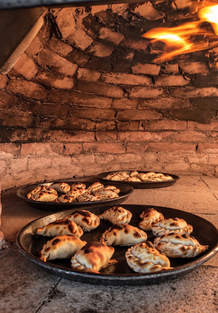 La Imperfecta, el rincón norteño de Palermo donde las empanadas salen directo del horno de barro